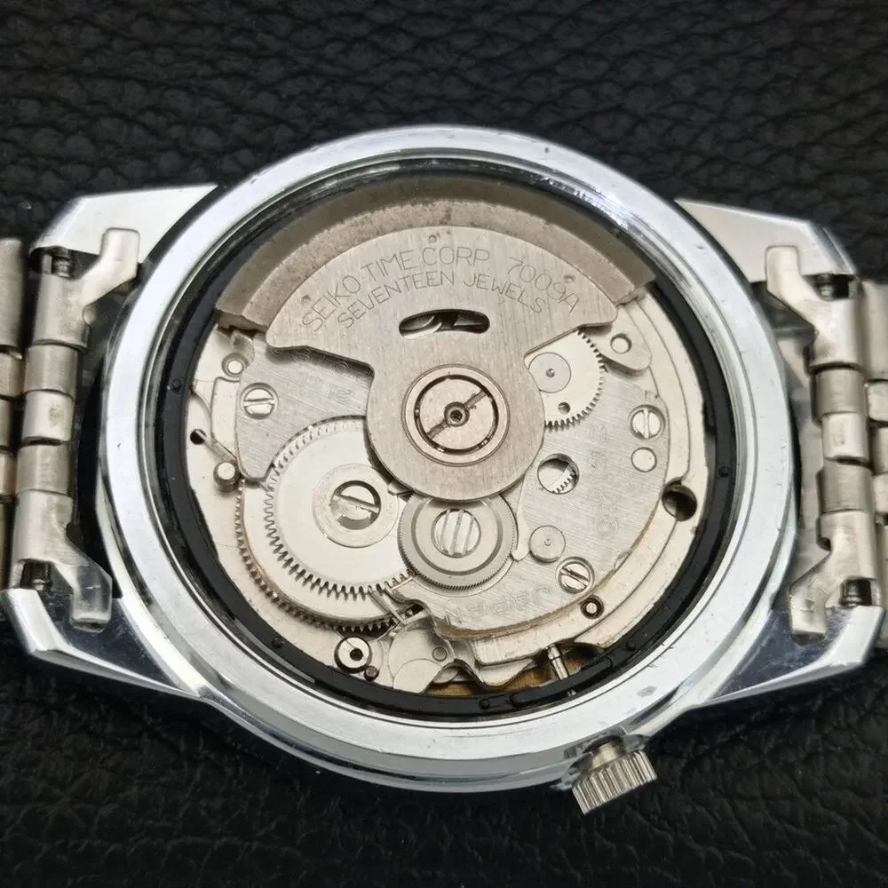 Vintage 1990 Seiko Automatic Mens Silver Watch W/daydate & White accents